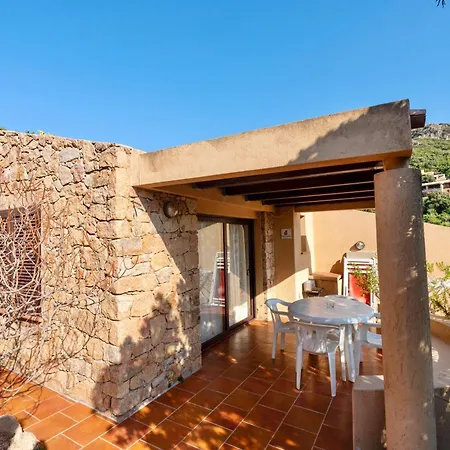 In Costa Paradiso, With Private Outdoor Area Apart-hotel